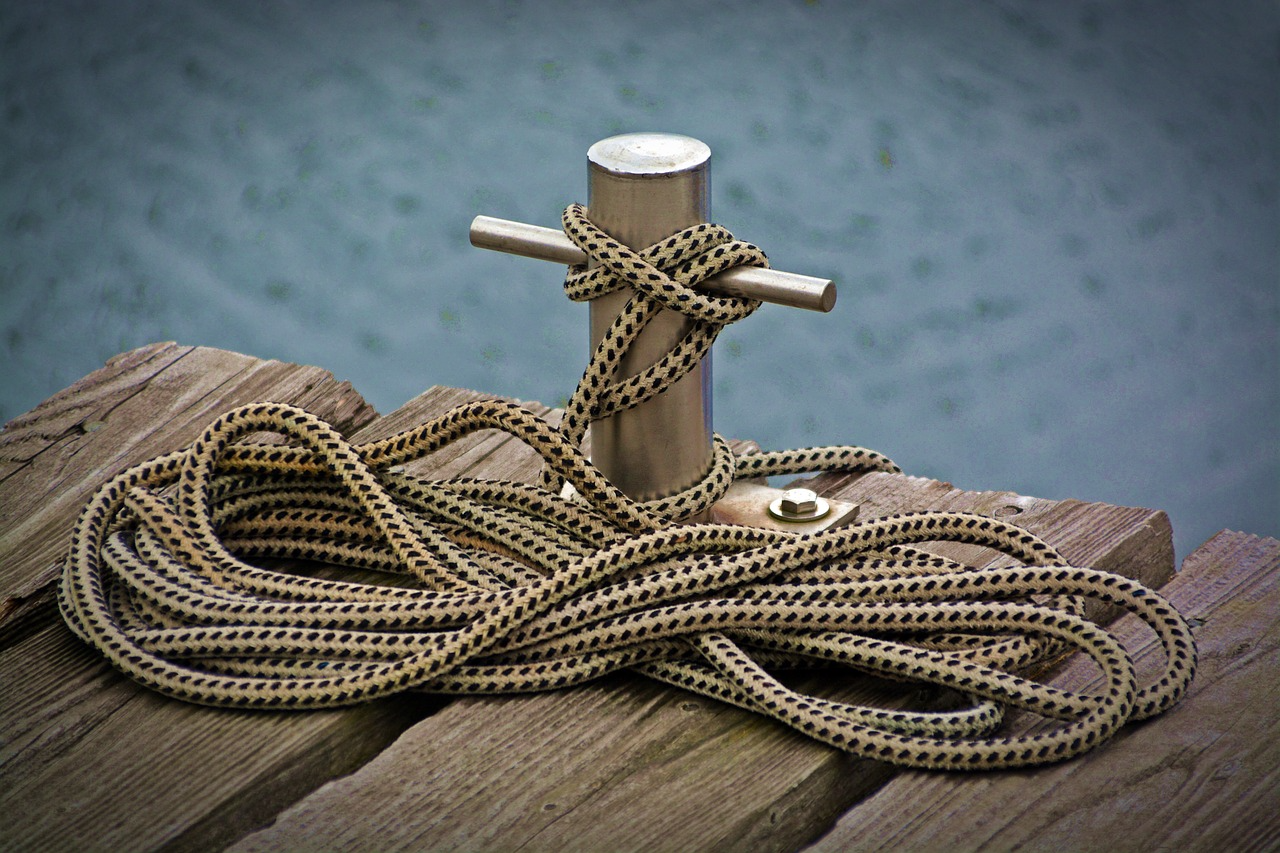 dock tie off and rope