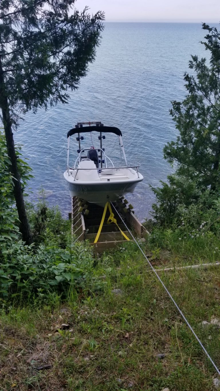 Classic Medium Boat Ramp System (2000 Series)