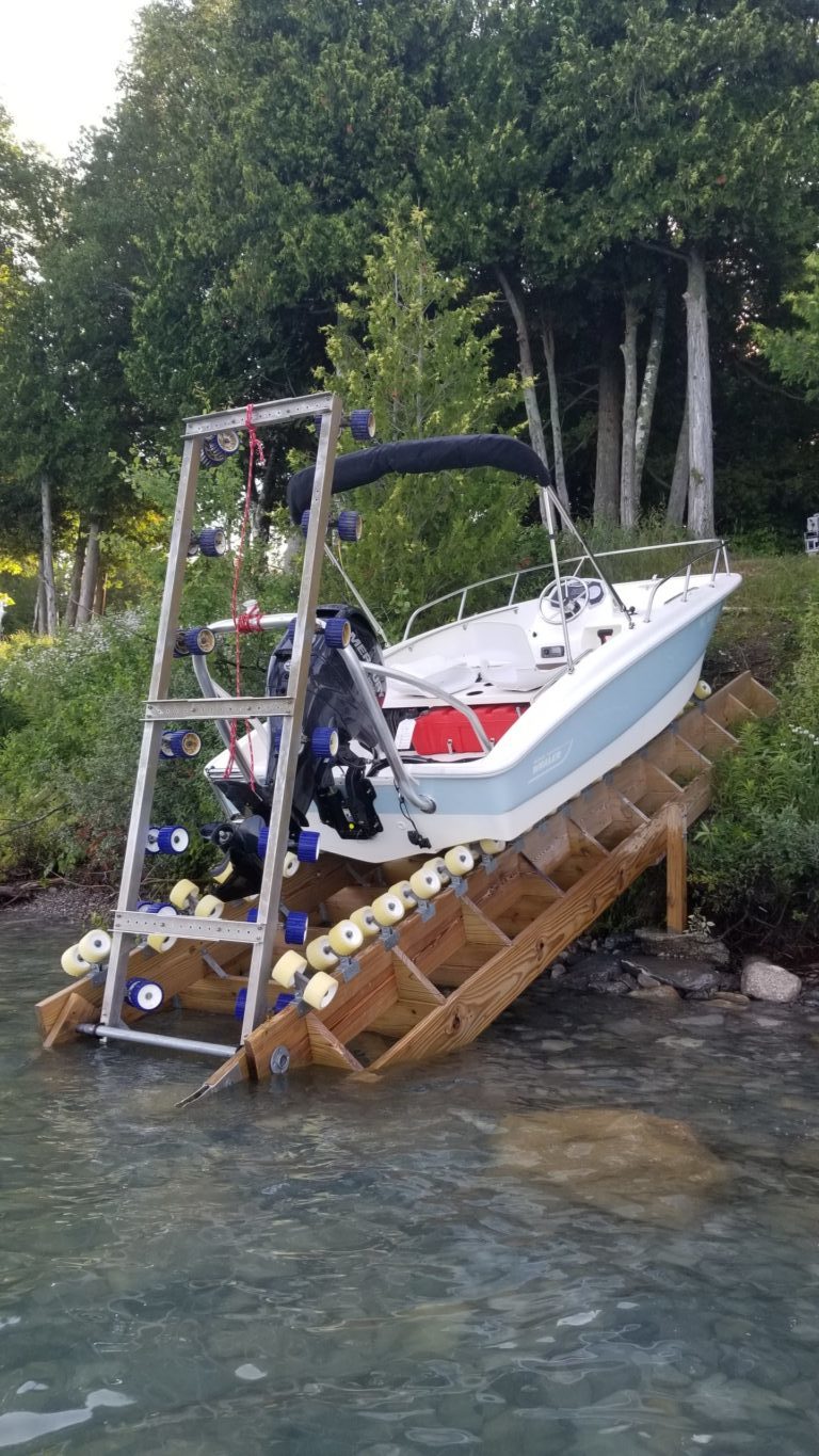 Classic Medium Boat Ramp System (2000 Series)