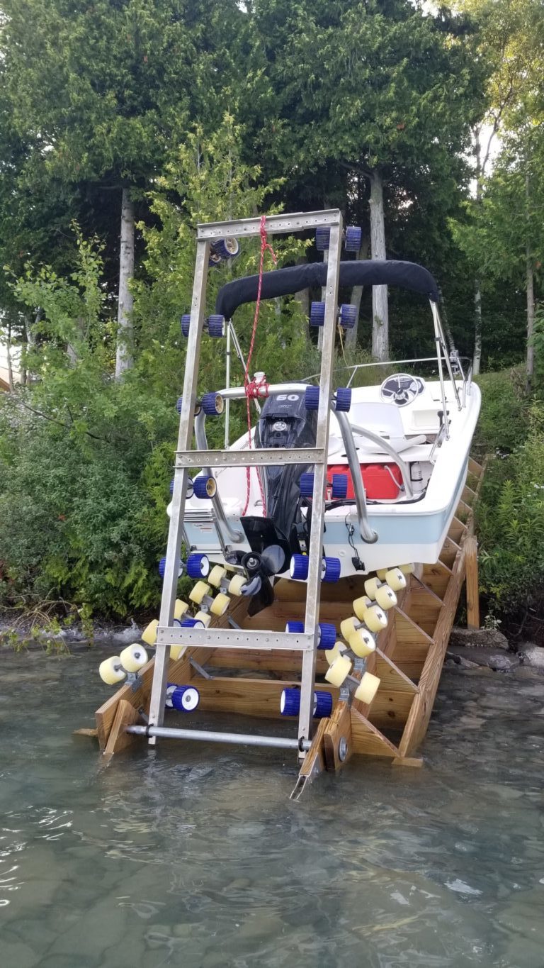 Classic Medium Boat Ramp System (2000 Series)
